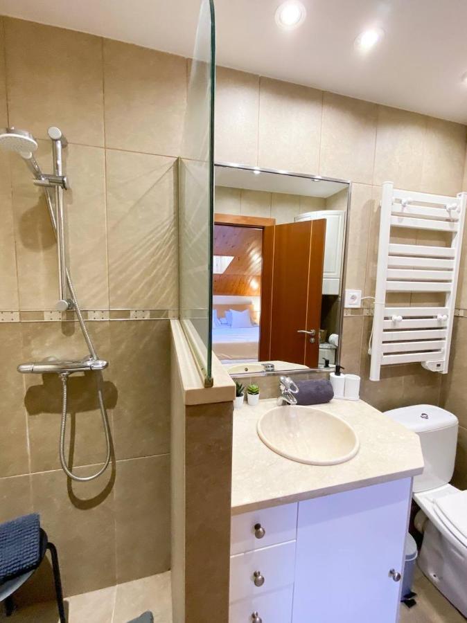 Elegante Atico - Free Parking Wifi Smarttv - Con Altillo Y 2 Banos Completos! L By Bonesvacances Encamp
