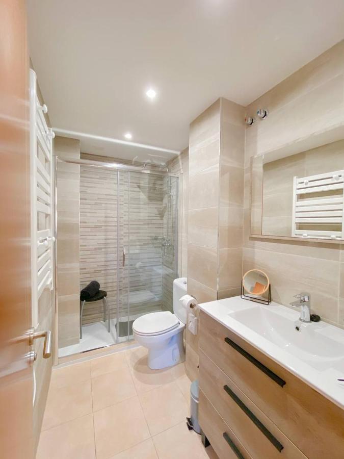 Elegante Atico - Free Parking Wifi Smarttv - Con Altillo Y 2 Banos Completos! L By Bonesvacances Encamp