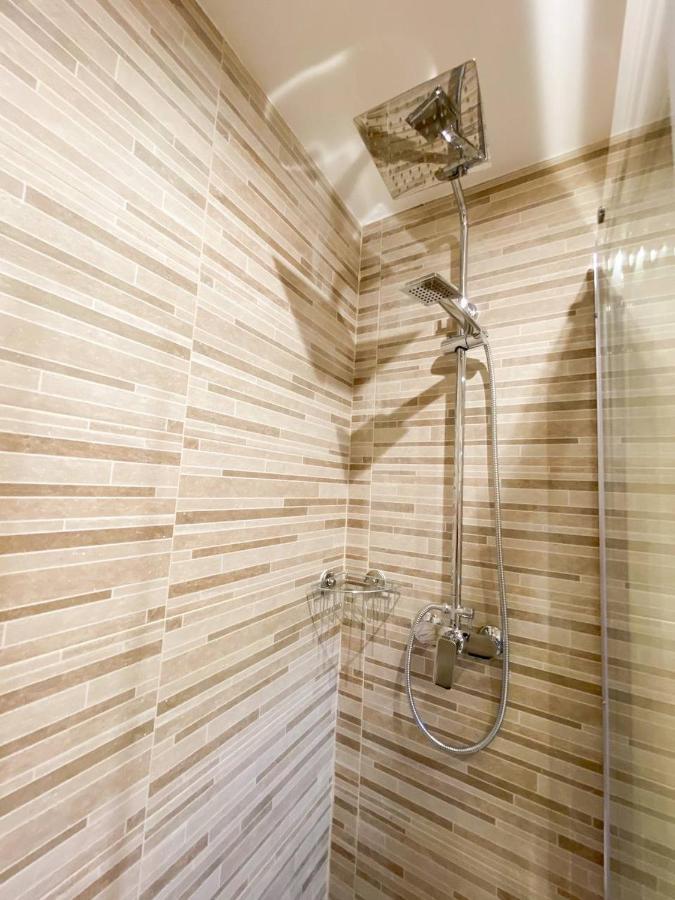 Appartement Elegante Atico - Free Parking Wifi Smarttv - Con Altillo Y 2 Banos Completos! L By Bonesvacances *